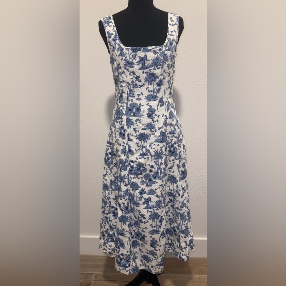 Stunning House of Harlow 1960 White and Blue Midi Dress with fairytale print